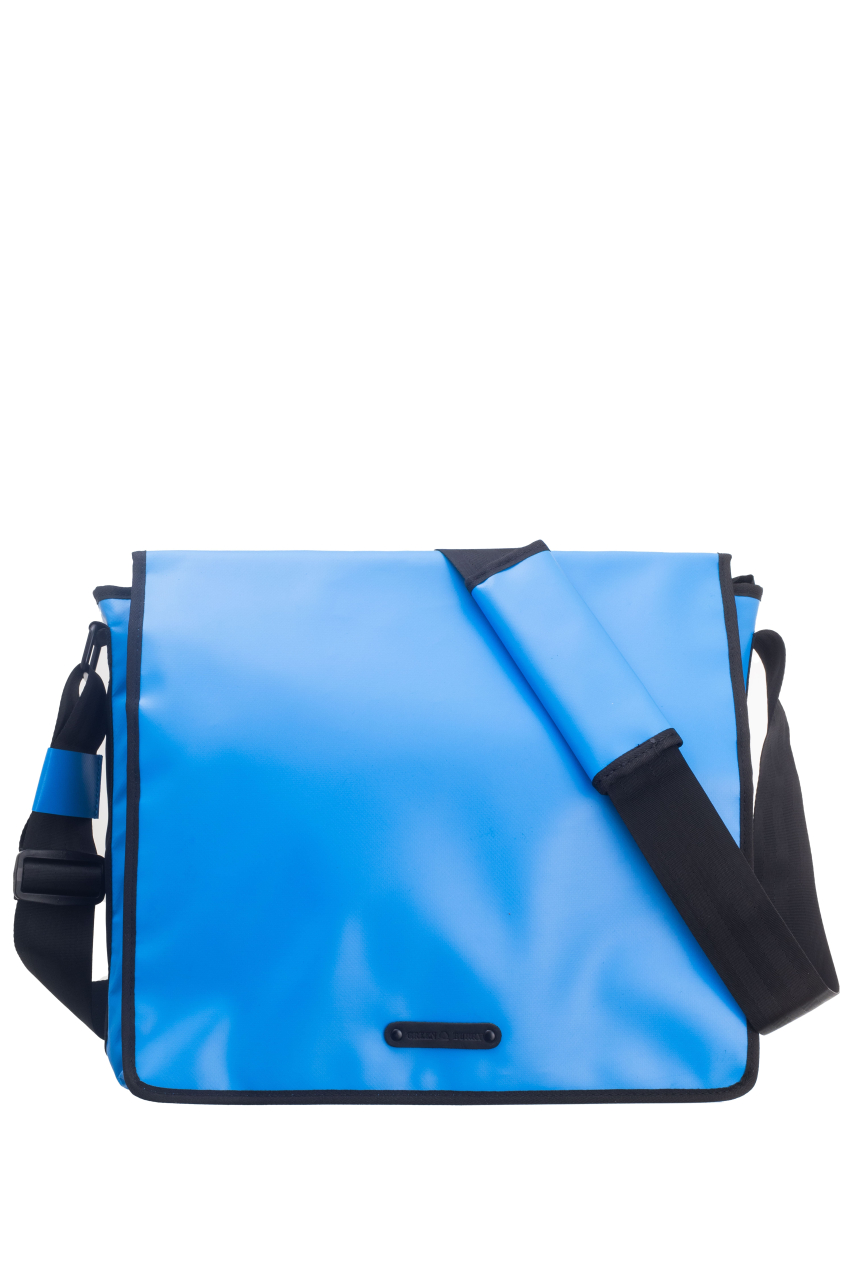Upcycled Messenger aus Tarpaulin space blue