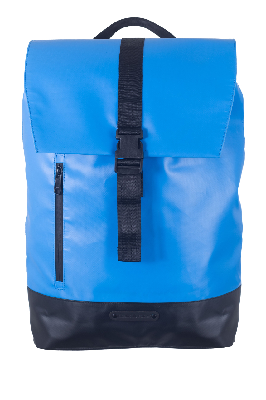 Upcycled Rucksack aus Tarpaulin space blue/black