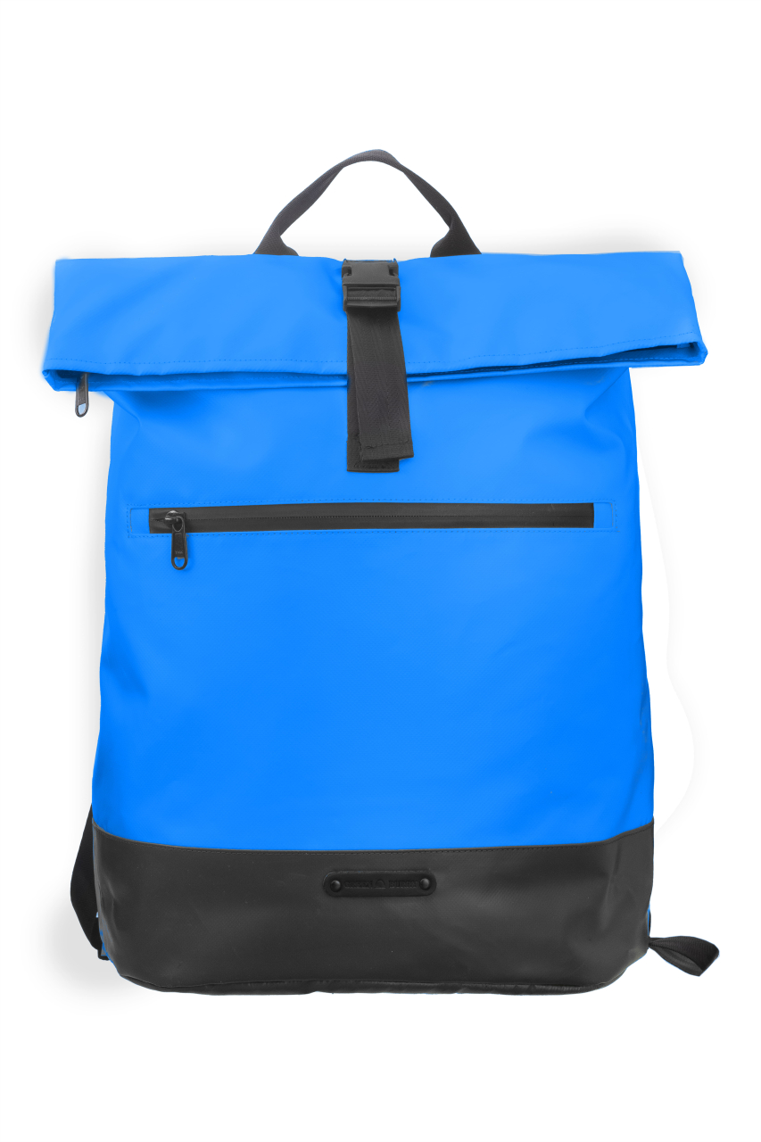 Upcycled Rucksack aus Tarpaulin space blue/black