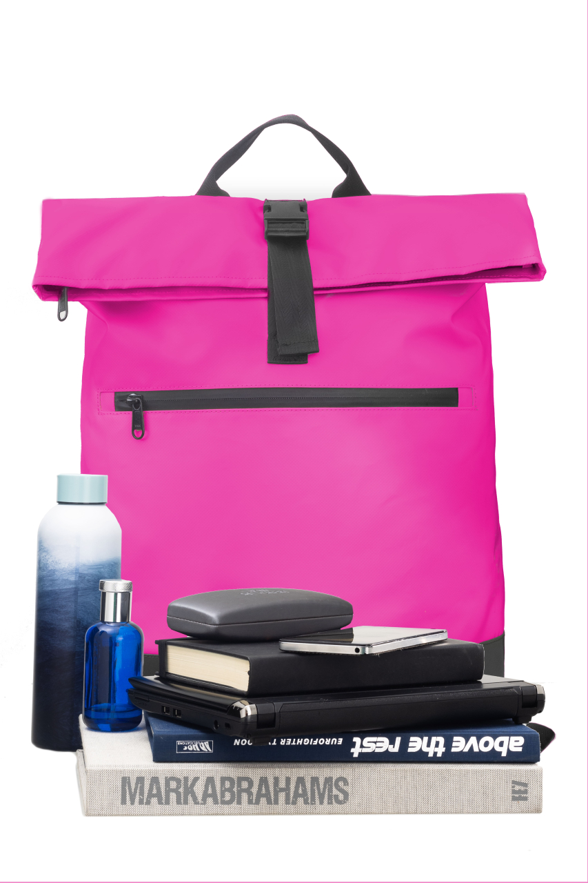 Upcycled Rucksack aus Tarpaulin fuchsia/black