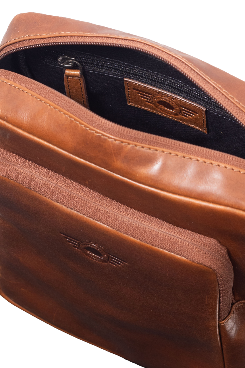 Waxy Vintage Tobacco Shoulderbag