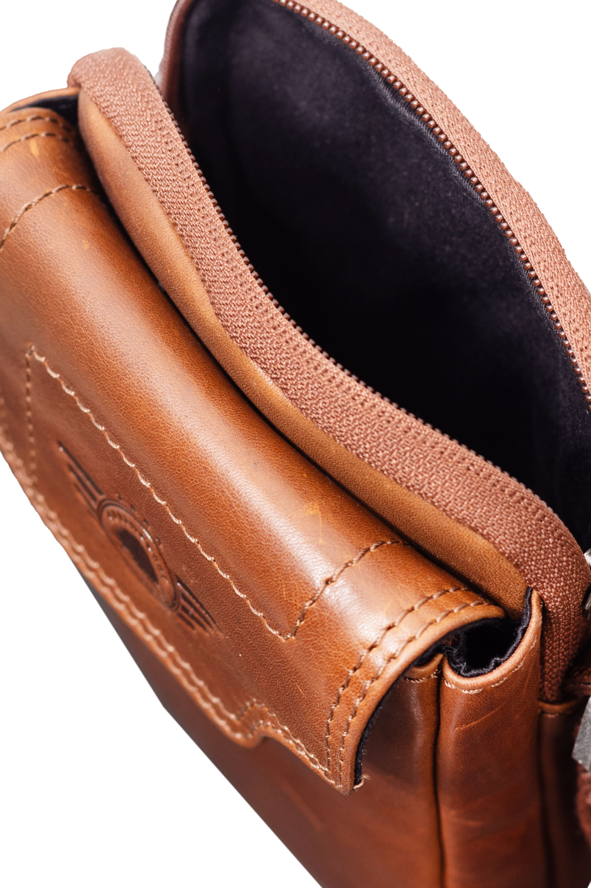 Waxy Vintage  Tobacco Mobil-Shoulderbag