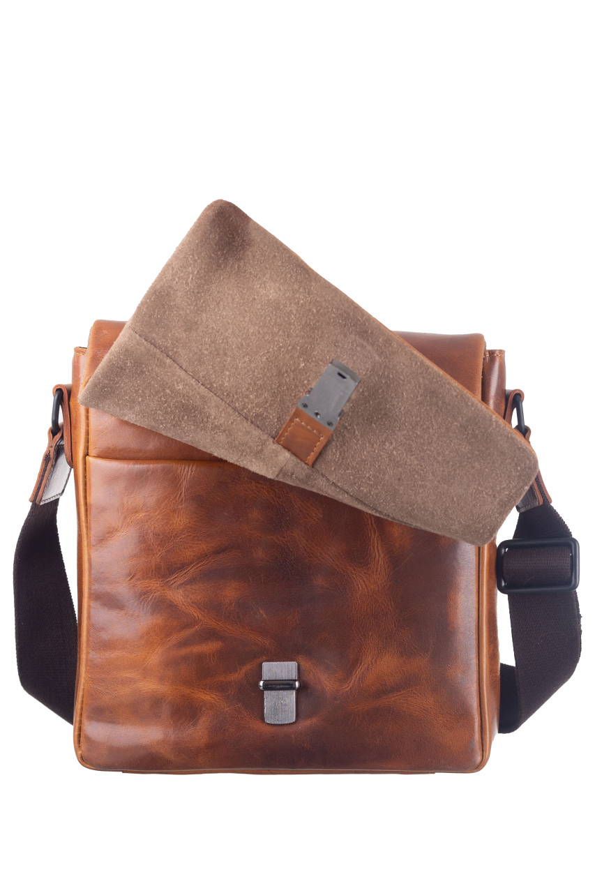 Newport Umhänger medium caramel