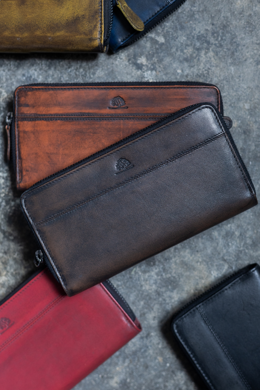 Destressed RV-Damenbörse RFID teak brown