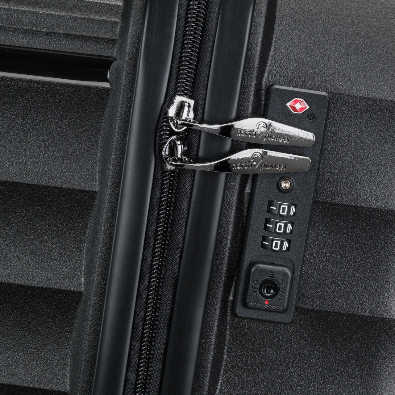 4-Rollen-Trolley black 66 l