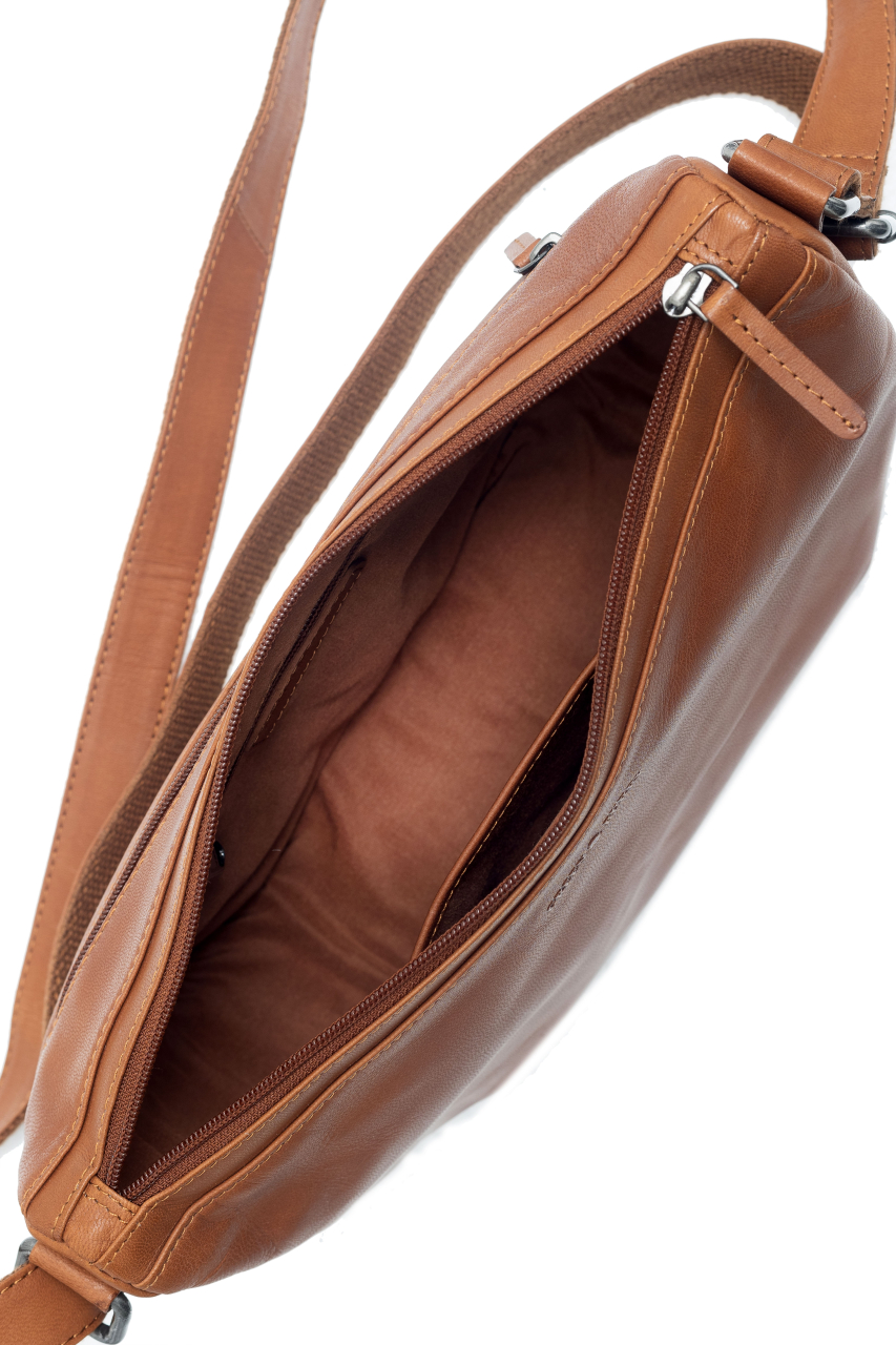 Fiorentina half-moon bag tan